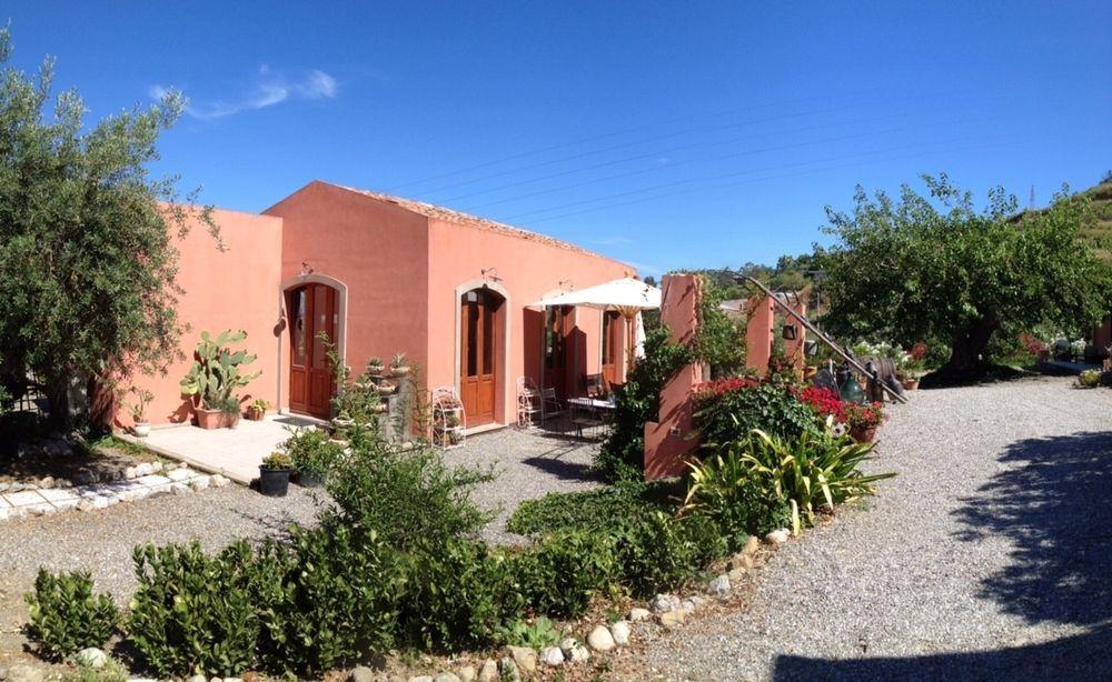 Bioagriturismo Antica Sena Milici Εξωτερικό φωτογραφία